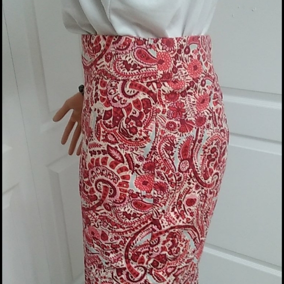 Summer Skirt with 3% Spandex by Ann Taylor Loft. - Picture 9 of 12